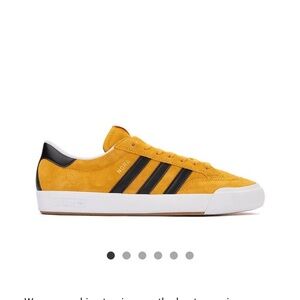 Adidas Mustard and Black Casual Sneakers